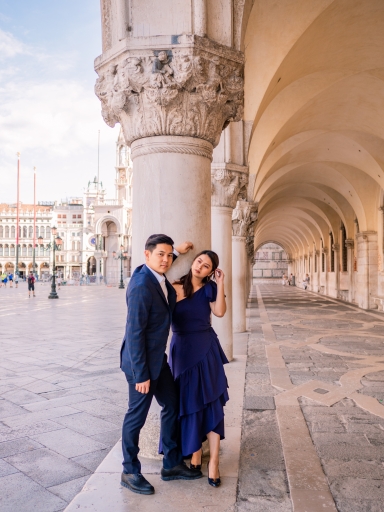 Couple-photo-shoot-in-venice-photographer-piazza-san-marco